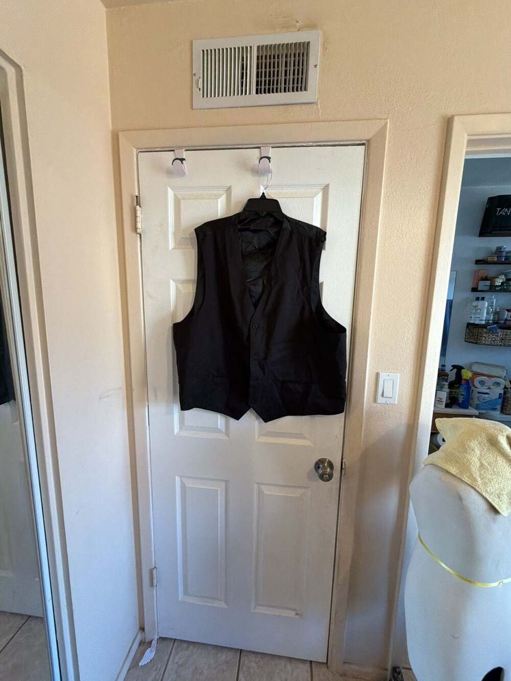 Midtown Man Formal Wear Men's Black Vest Size XXL